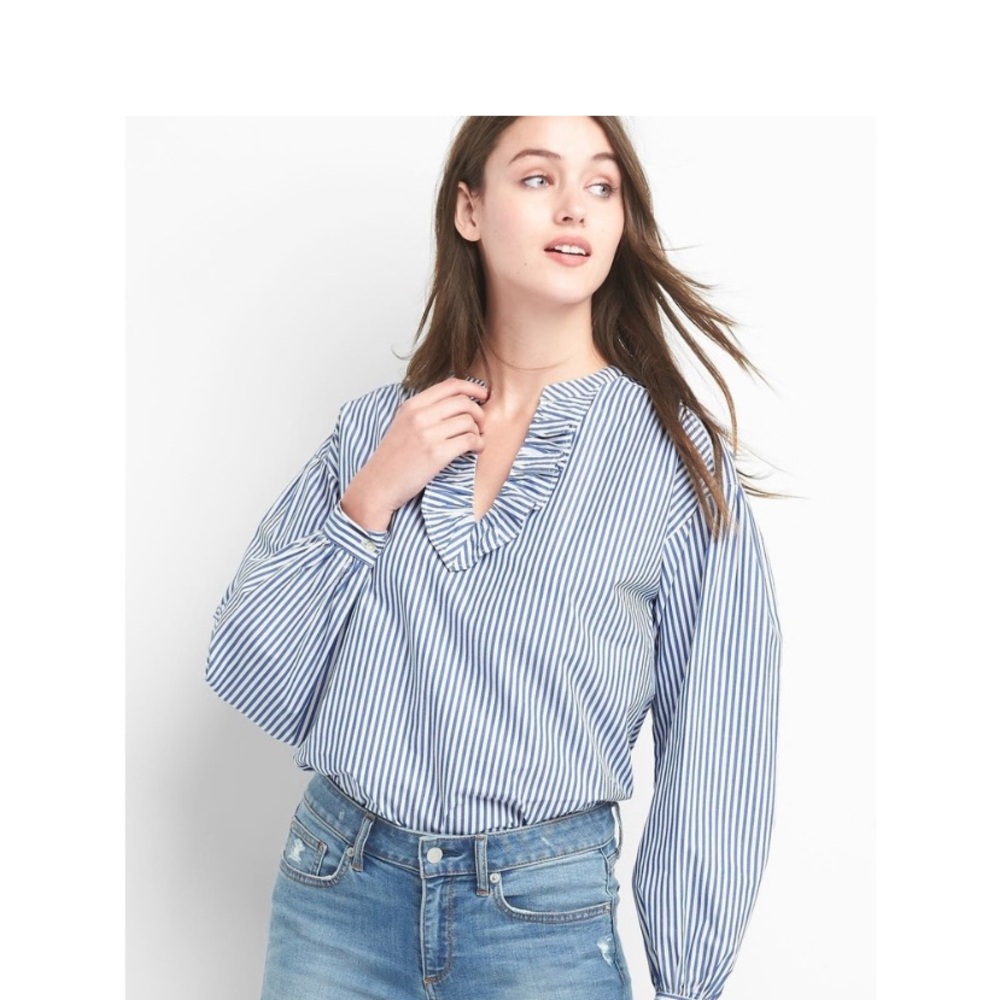 GAP ladies long sleeve shirt